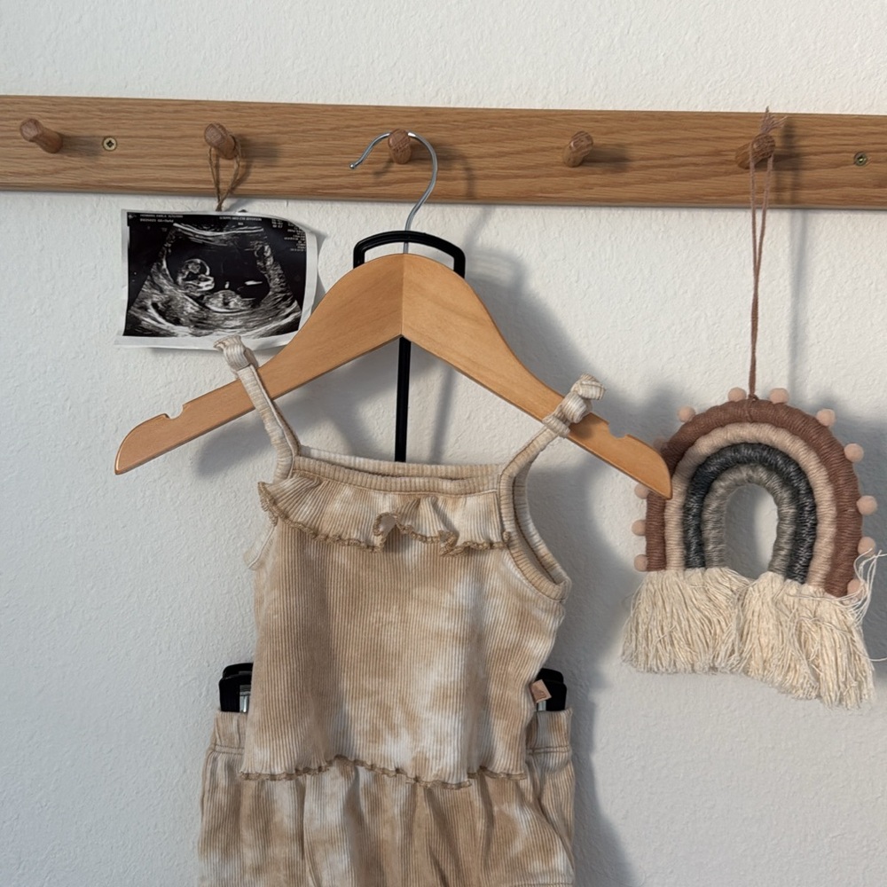 GAP Kids Tan and Cream Matching Set